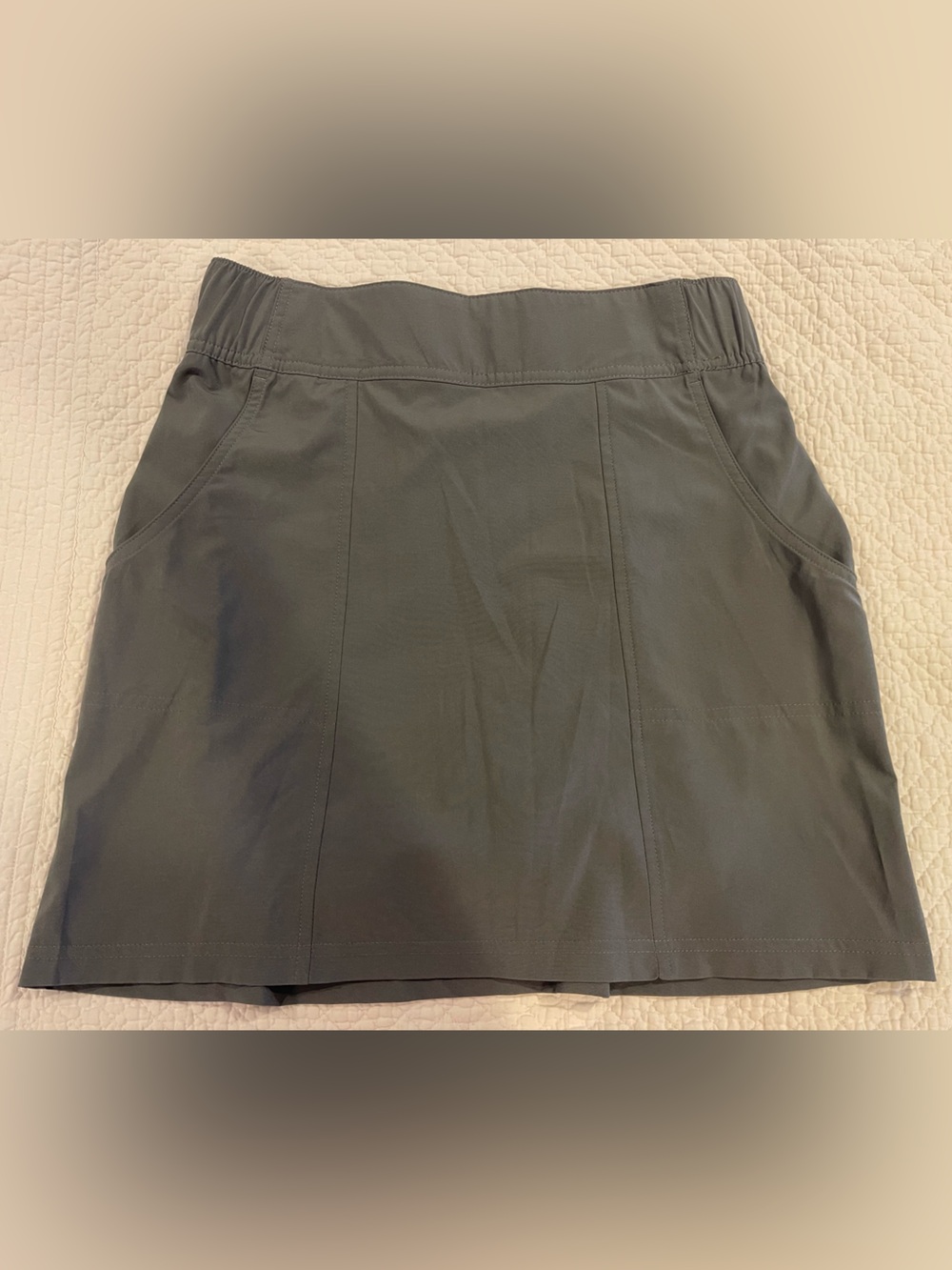 Columbia A-Line Skort Gray Hiking Outdoors Sz Small/Petite Skirt Shorts Elastic